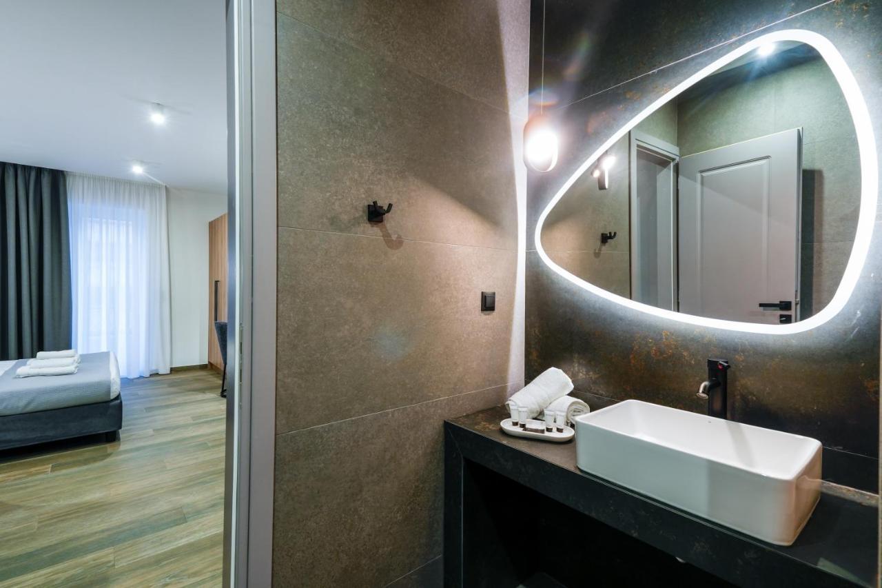 Casa Divinus Suites Athens Exterior photo