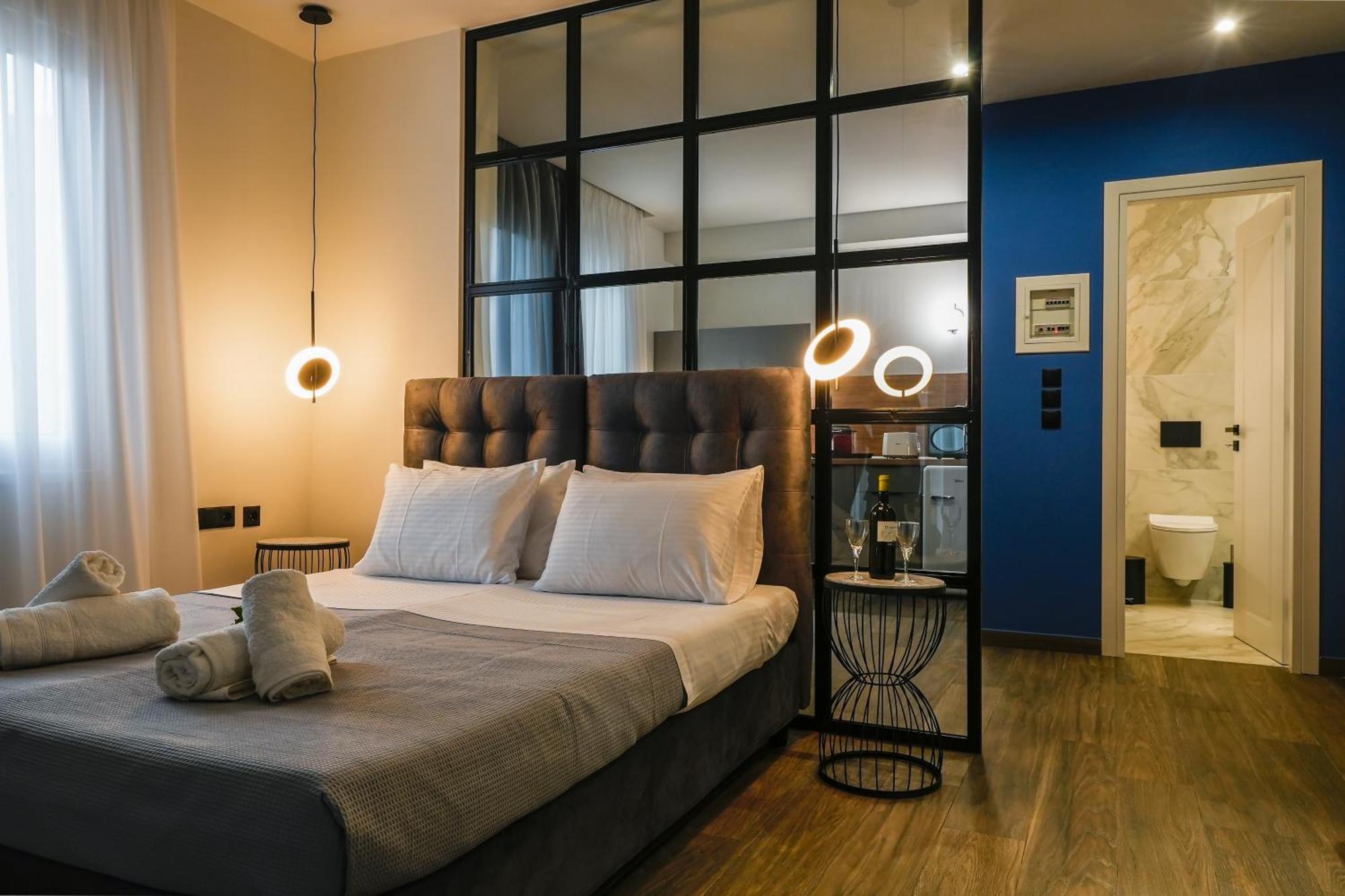 Casa Divinus Suites Athens Exterior photo
