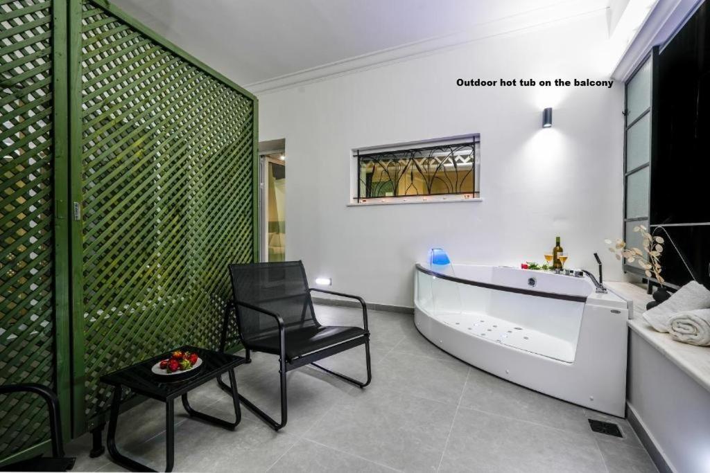 Casa Divinus Suites Athens Room photo